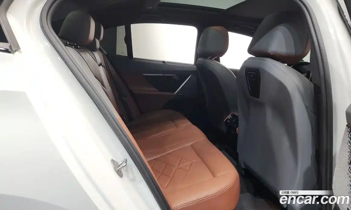 BMW 5 серия 2023 2.0 автомат (гидро), фото 12