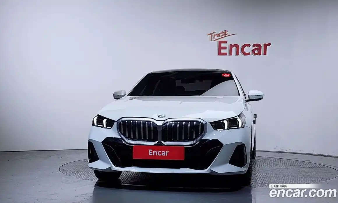 BMW 5 серия 2023 2.0 автомат (гидро), фото 3