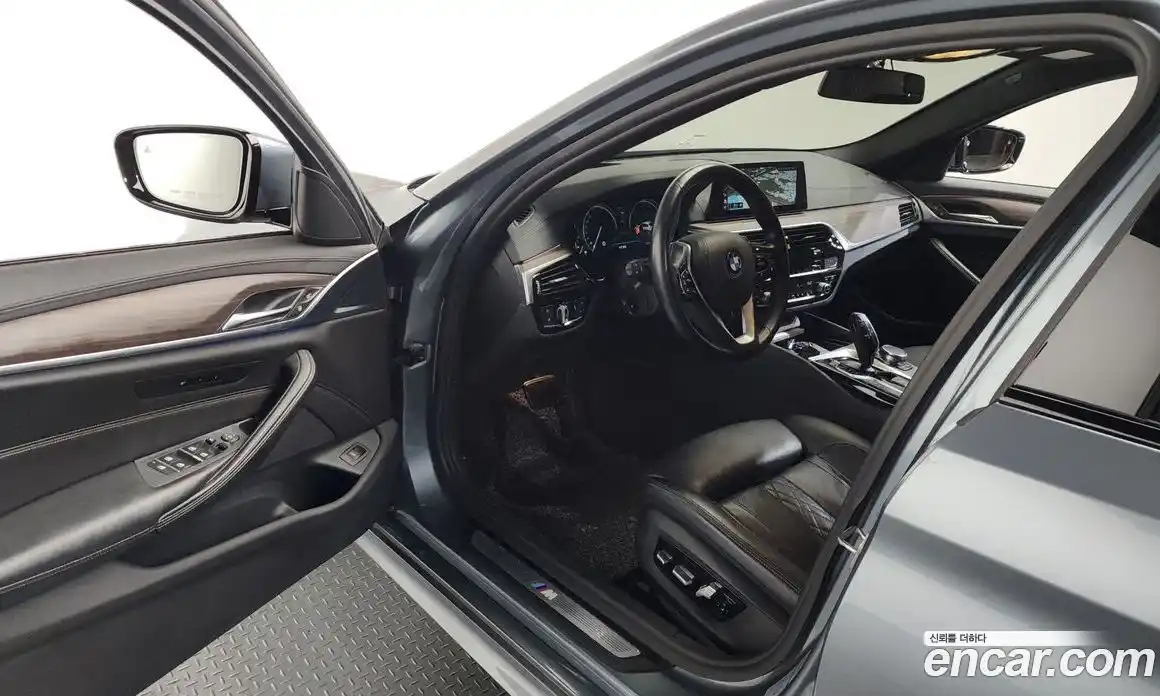 BMW 5 серия 2017 2.0 автомат (гидро), фото 13