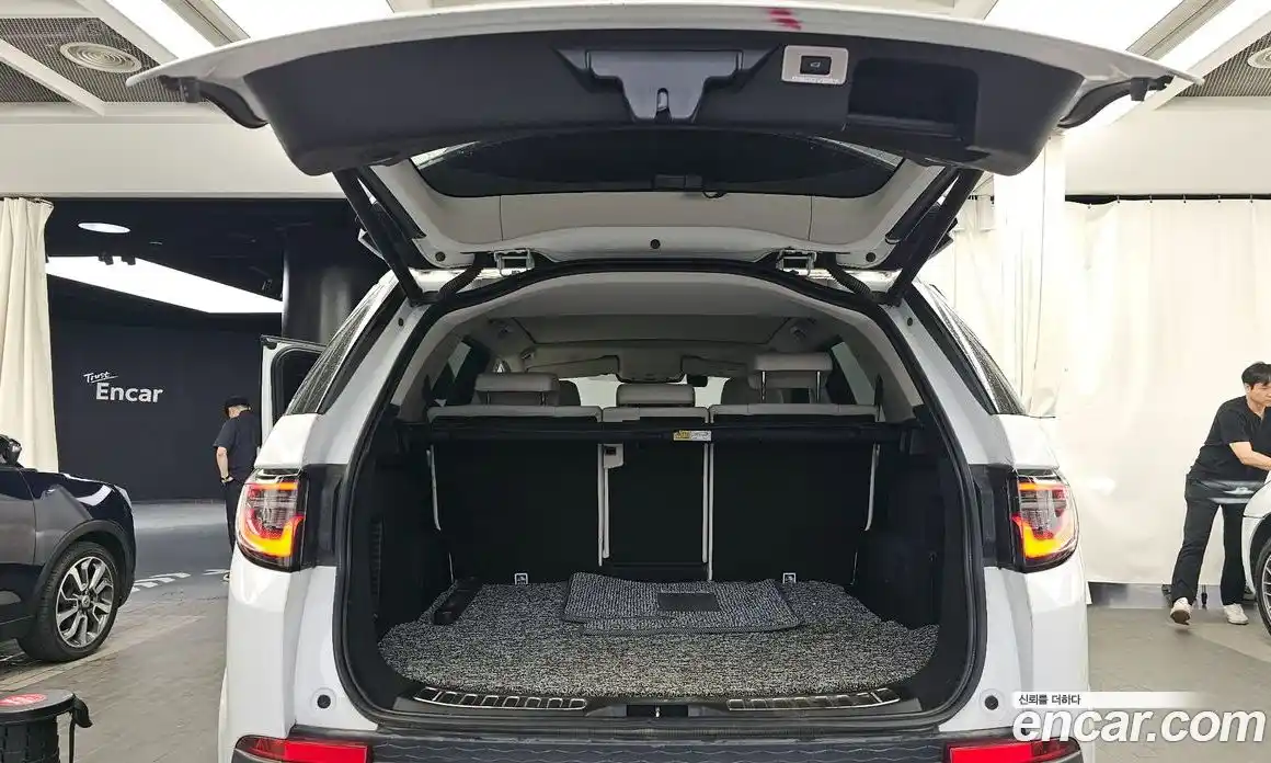 Land Rover Discovery Sport 2021 2.0 автомат (гидро), фото 26