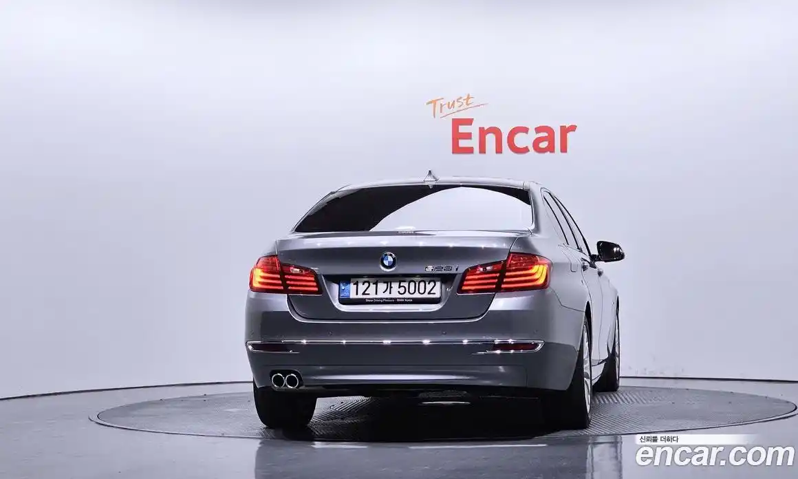BMW 5 серия 2016 2.0 автомат (гидро), фото 4