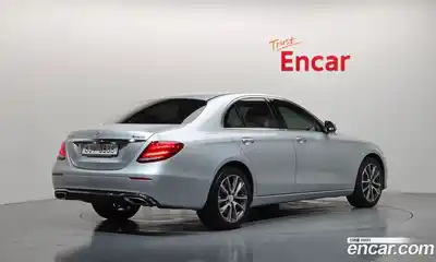 Mercedes-Benz E-Class 2018 2.0 автомат (гидро), миниатюра 2