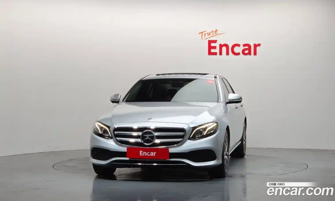 Mercedes-Benz E-Class 2018 2.0 автомат (гидро), фото 3