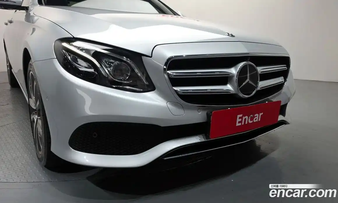 Mercedes-Benz E-Class 2018 2.0 автомат (гидро), фото 32