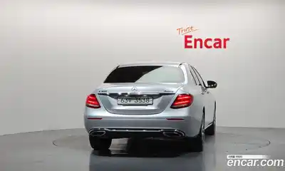 Mercedes-Benz E-Class 2018 2.0 автомат (гидро), миниатюра 4