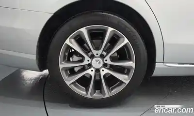 Mercedes-Benz E-Class 2018 2.0 автомат (гидро), миниатюра 5