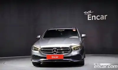 Mercedes-Benz E-Class 2021 2.0 автомат (гидро), миниатюра 3