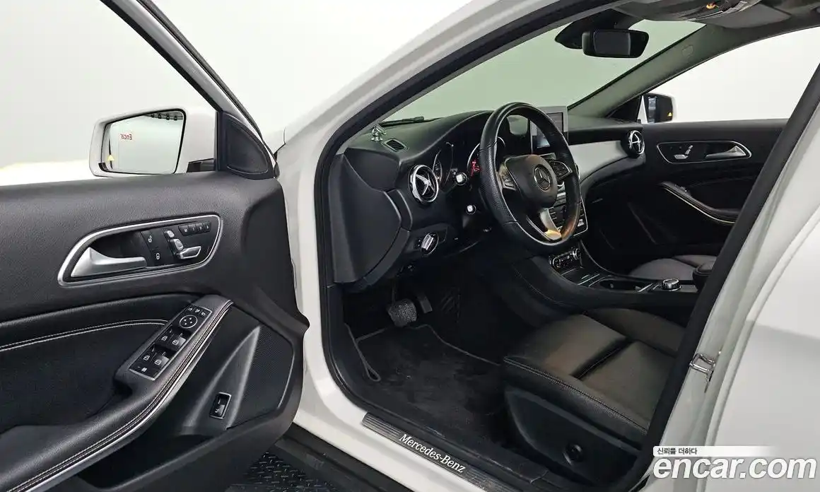 Mercedes-Benz GLA-Class 2019 2.0 гидро, фото 12 Mercedes-Benz GLA-Class 2019 2.0 гидро, фото 12