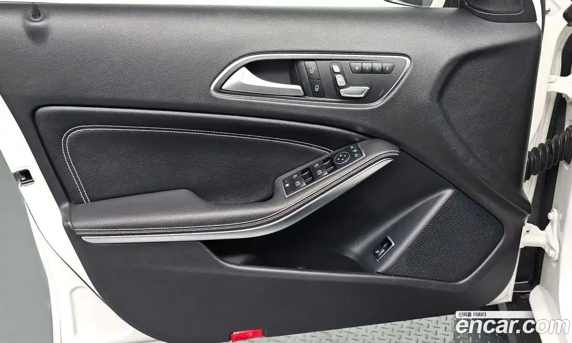Mercedes-Benz GLA-Class 2019 2.0 гидро, фото 13 Mercedes-Benz GLA-Class 2019 2.0 гидро, фото 13