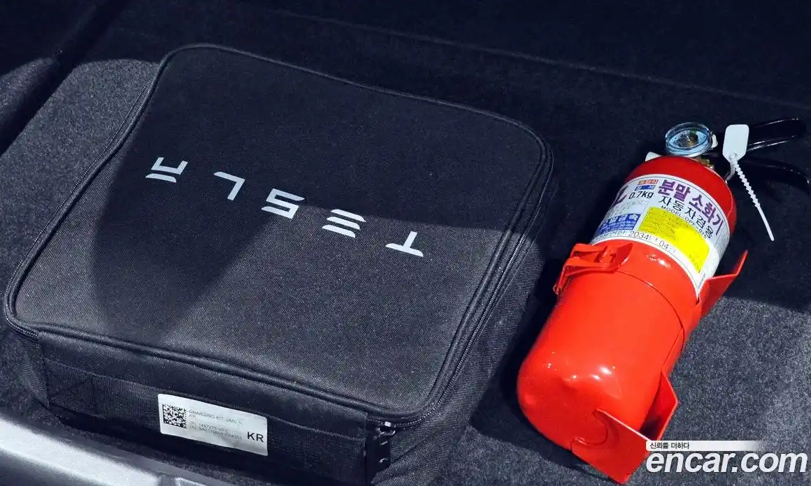 Tesla Model 3 2022 0.2 гидро, фото 21