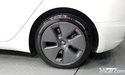 Tesla Model 3 2022 0.2 гидро, миниатюра 6