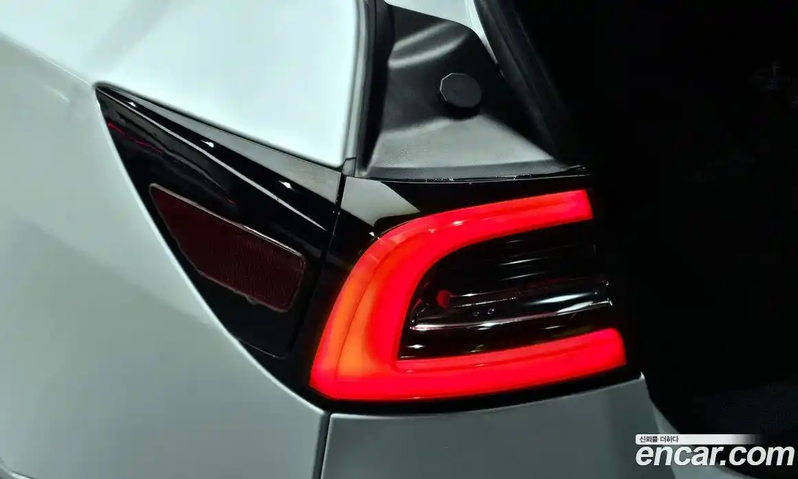 Tesla Model 3 2022 0.2 гидро, фото 8