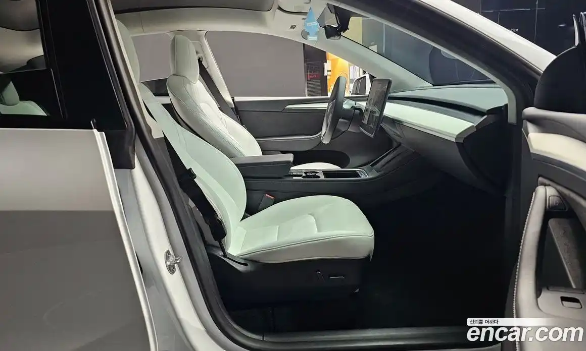 Tesla Model Y 2023 0.2 гидро, фото 17