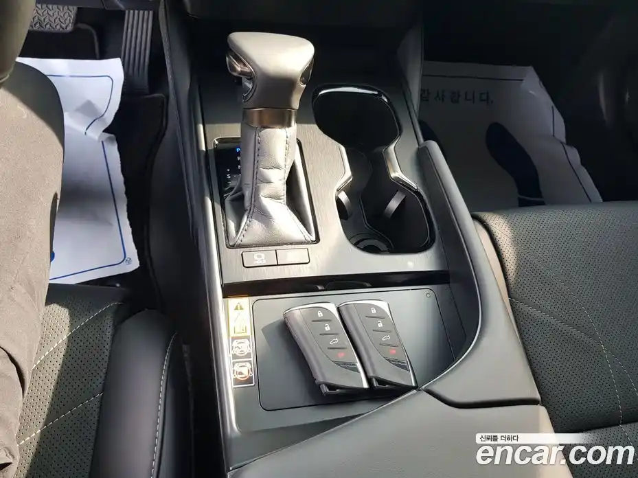Lexus ES 2025 2.5 гидро, фото 9