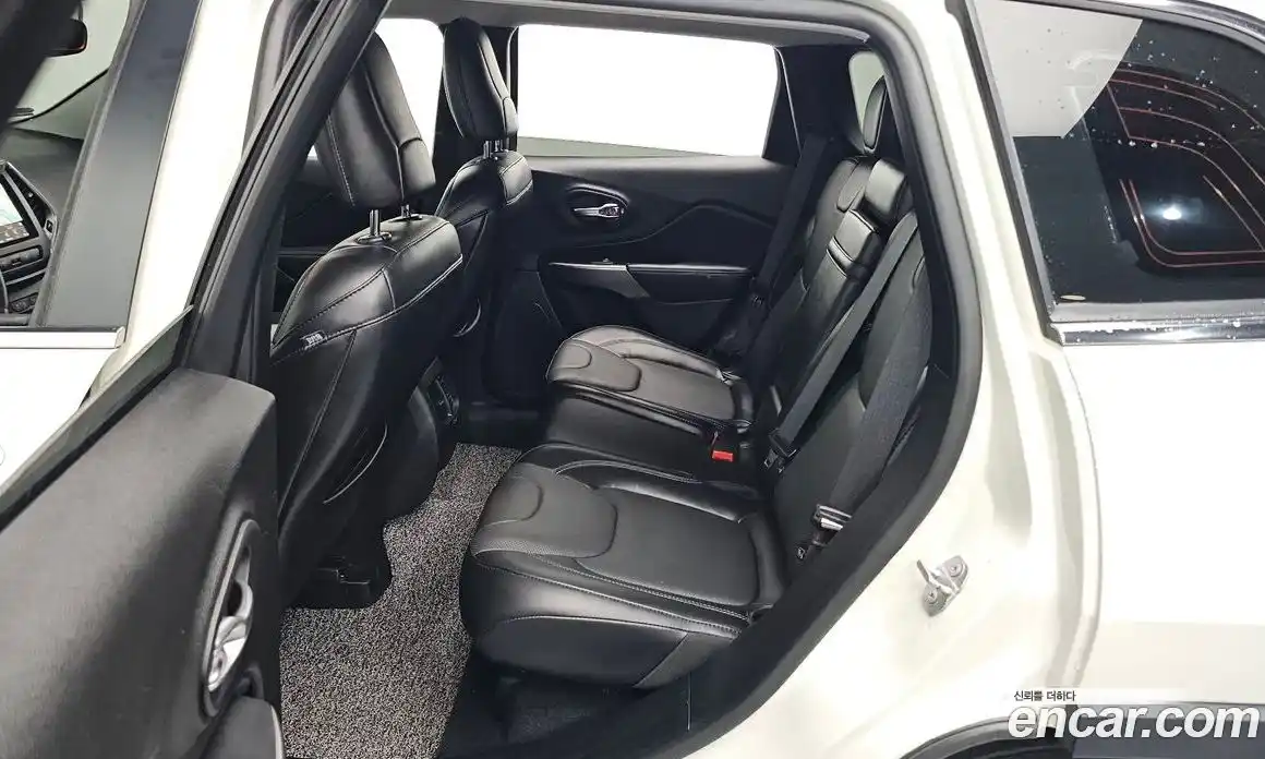 Jeep Cherokee 2019 2.4 автомат (гидро), фото 11
