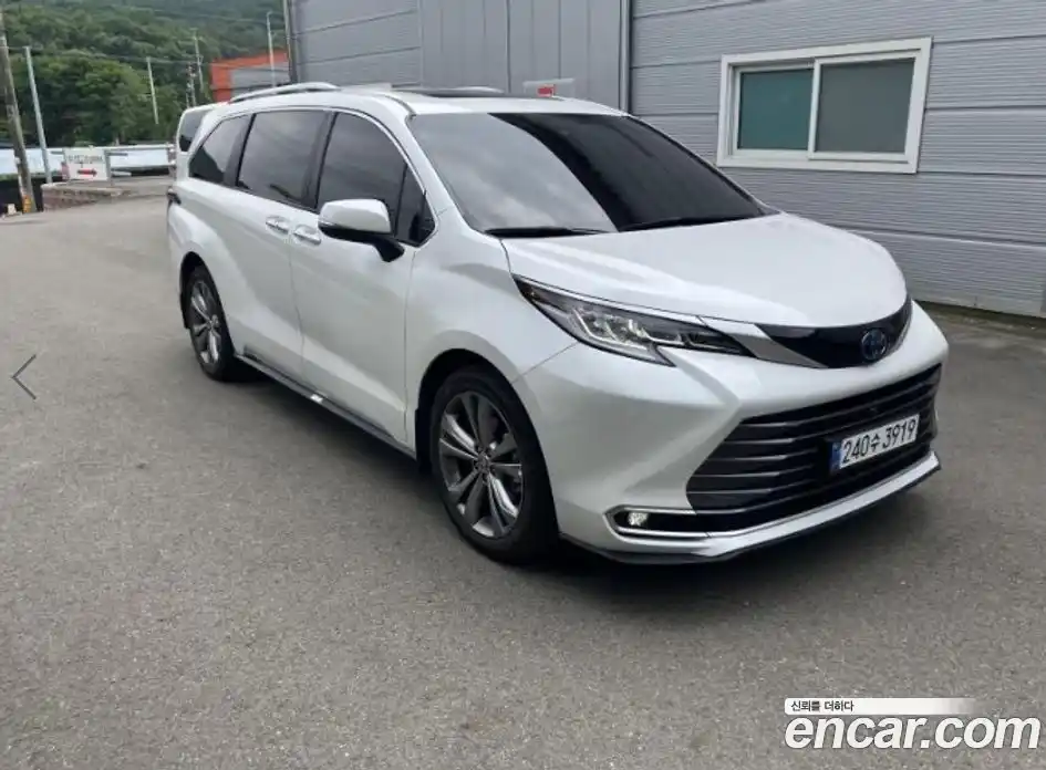 Toyota Sienna 2024 2.5 гидро, фото 4
