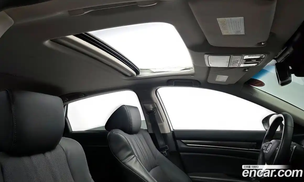 Honda Accord 2018 2.0 автомат (гидро), фото 20