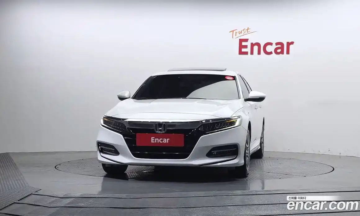 Honda Accord 2018 2.0 автомат (гидро), фото 3