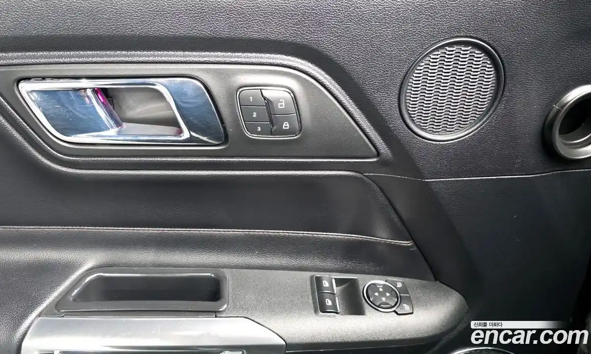 Ford Mustang 2016 5.0 автомат (гидро), фото 16