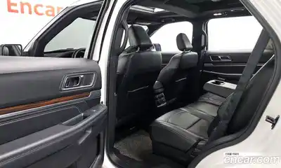 Ford Explorer 2019 2.3 автомат (гидро), миниатюра 11