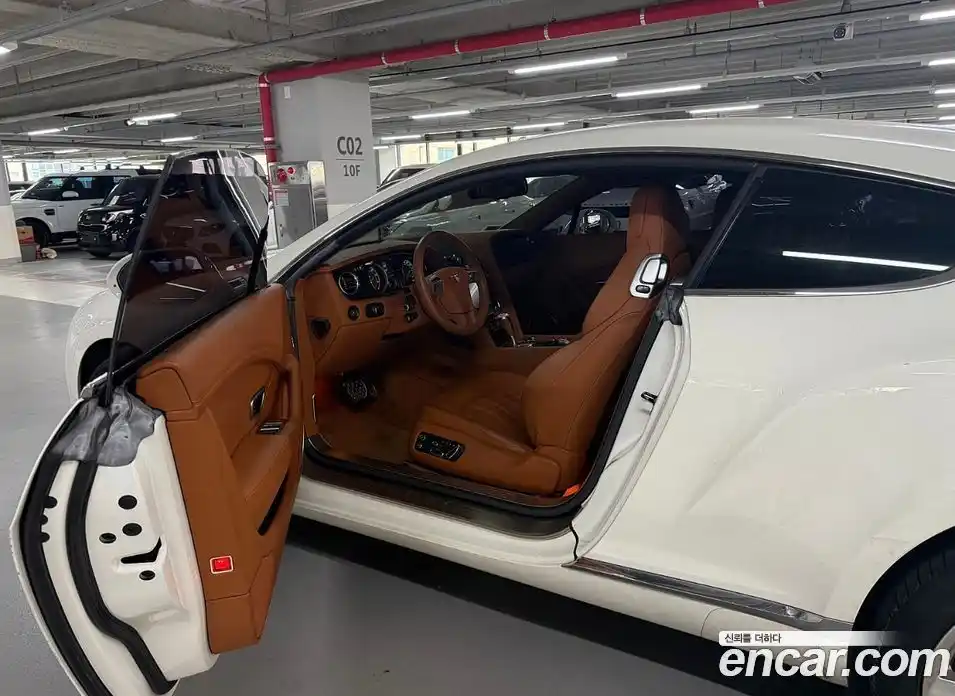 Bentley Continental 2013 4.0 гидро, фото 17