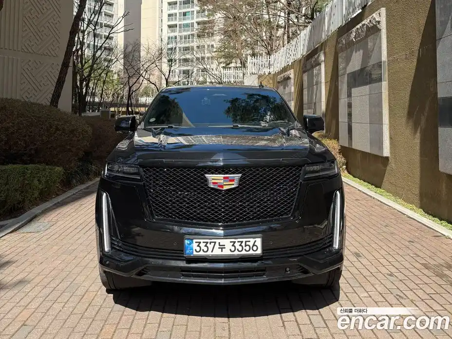 Cadillac Escalade 2022 6.2 гидро, фото 3