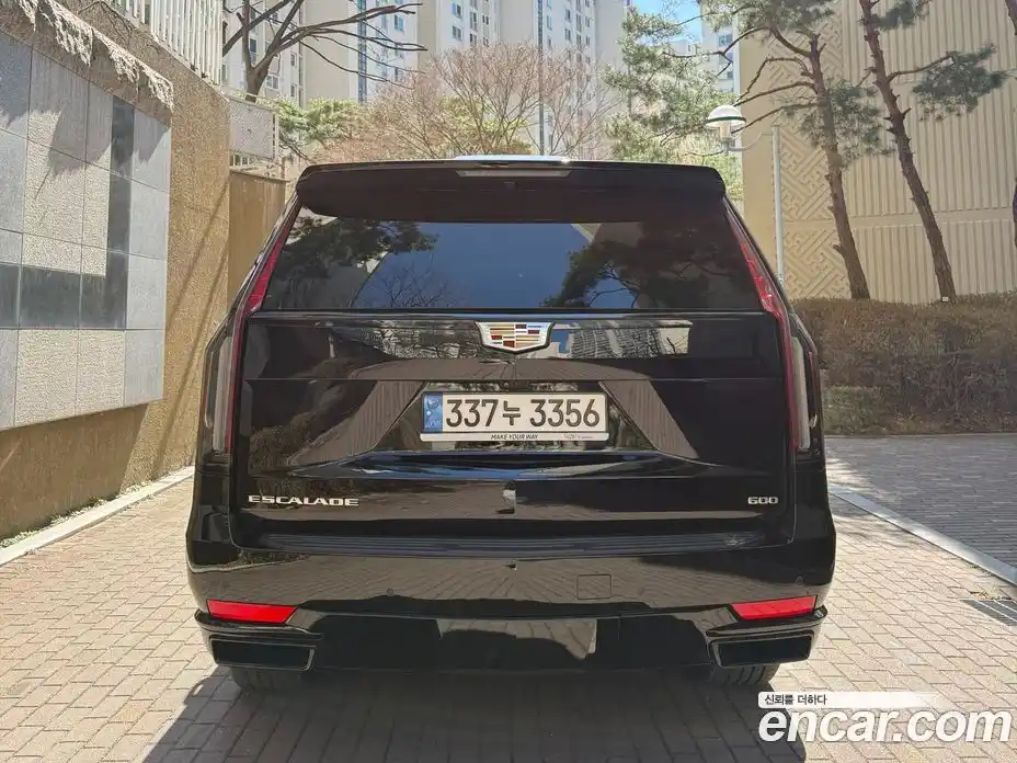Cadillac Escalade 2022 6.2 гидро, фото 4
