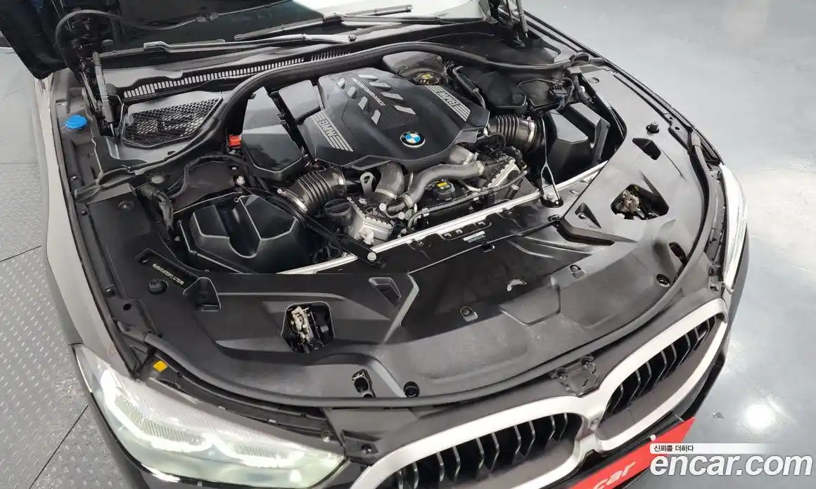 BMW 8 серия 2022 4.4 автомат (гидро), фото 6
