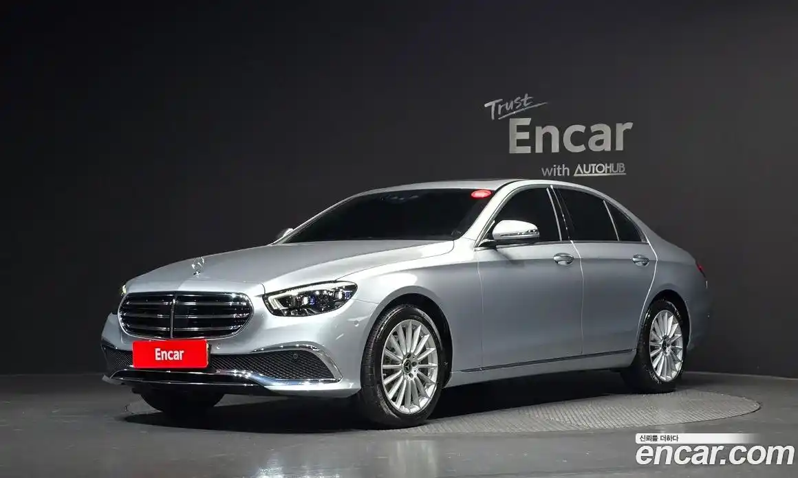 Mercedes-Benz E-Class 2021 2.0 автомат (гидро), фото 1