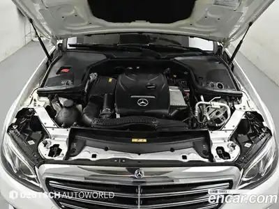 Mercedes-Benz E-Class 2019 2.0 автомат (гидро), миниатюра 6