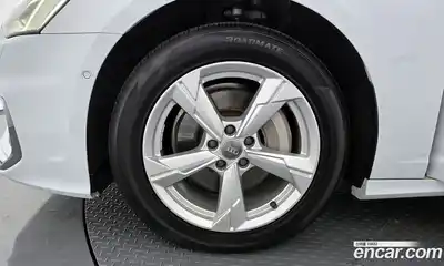Audi A6 2020 2.0 автомат (гидро), миниатюра 5