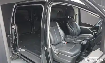 Hyundai Staria 2022 2.2 автомат (гидро), миниатюра 12
