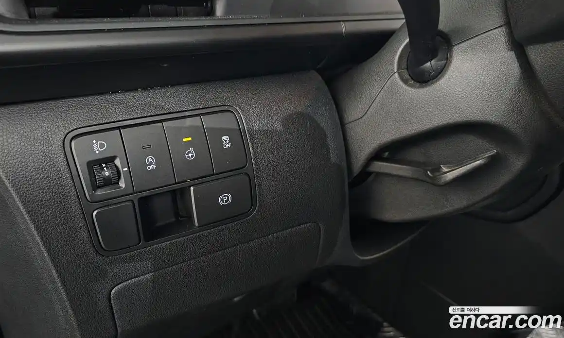 Hyundai Staria 2023 2.2 автомат (гидро), фото 20