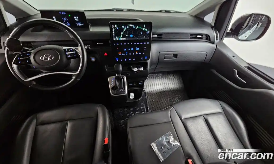 Hyundai Staria 2023 2.2 автомат (гидро), фото 7