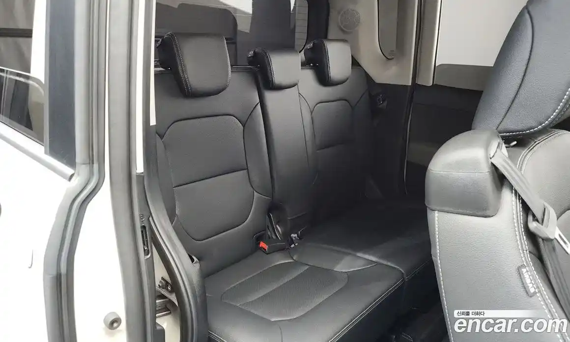 Kia Ray 2024 1.0 автомат (гидро), фото 16