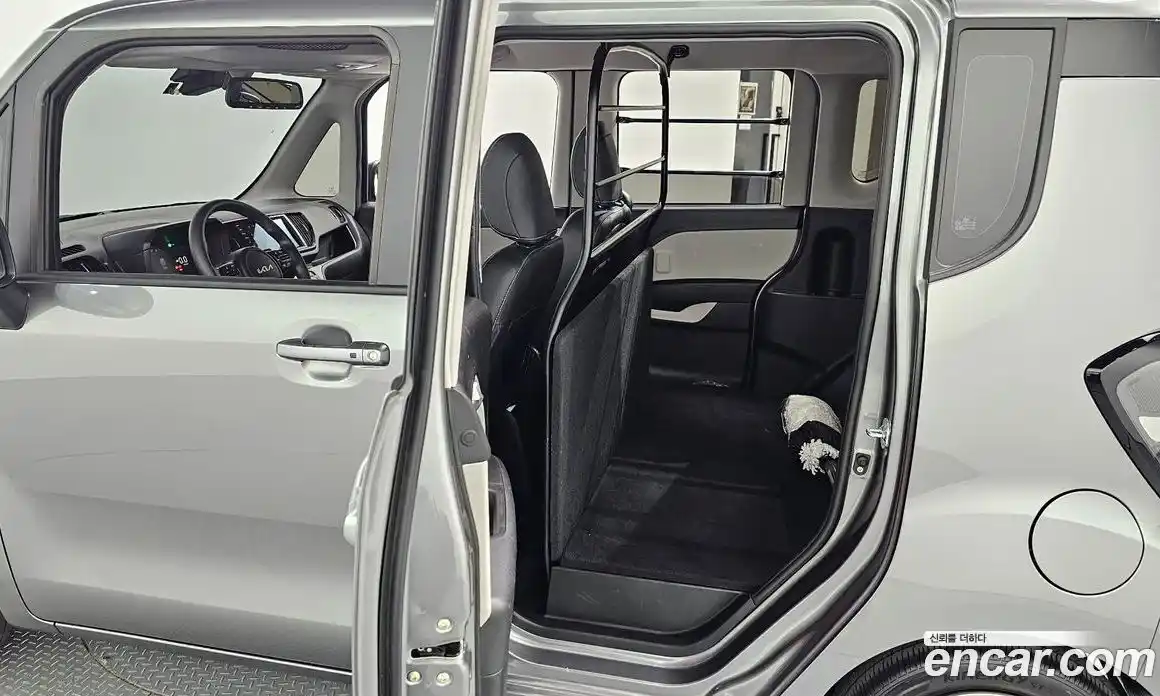 Kia Ray 2024 1.0 автомат (гидро), фото 17