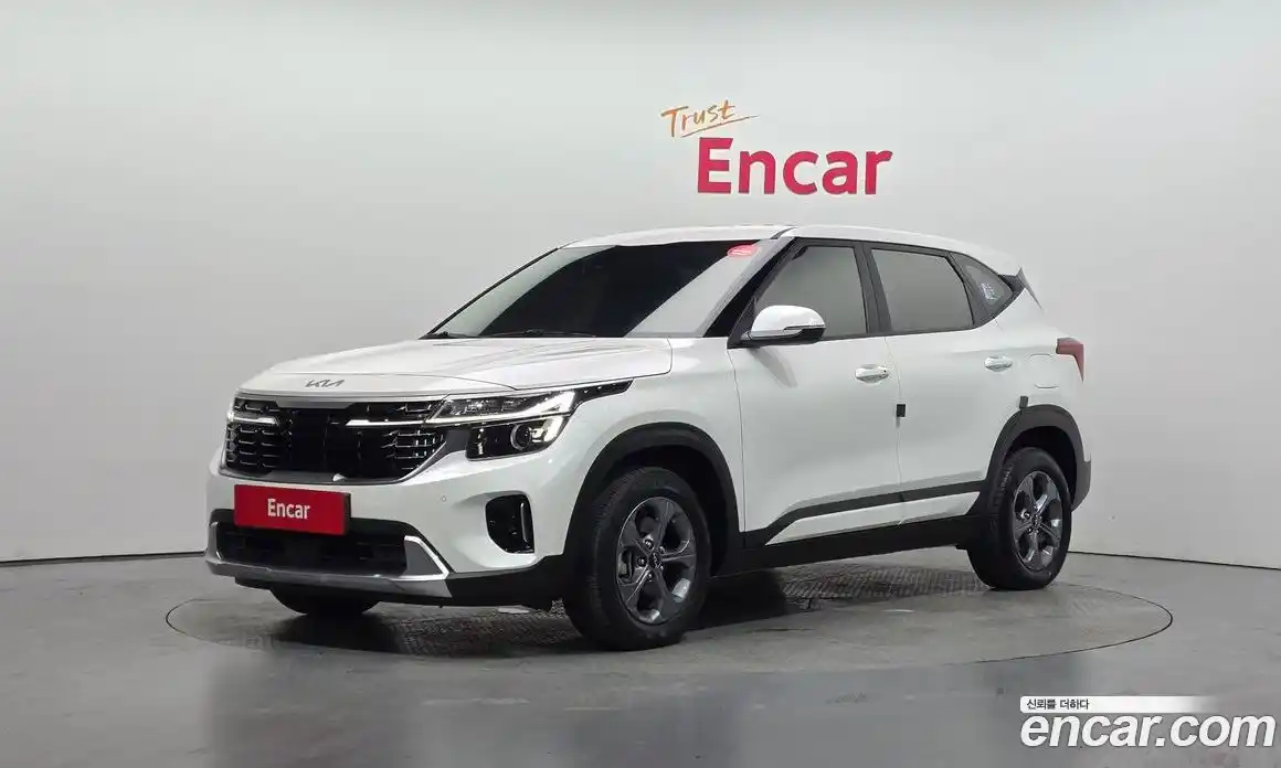 Kia Seltos 2023 1.6 автомат (гидро), фото 1