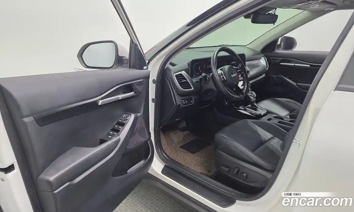 Kia Seltos 2023 1.6 автомат (гидро), фото 13