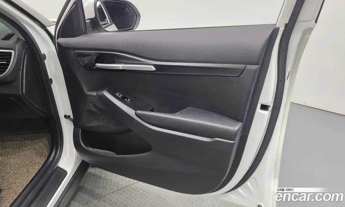 Kia Seltos 2023 1.6 автомат (гидро), фото 14