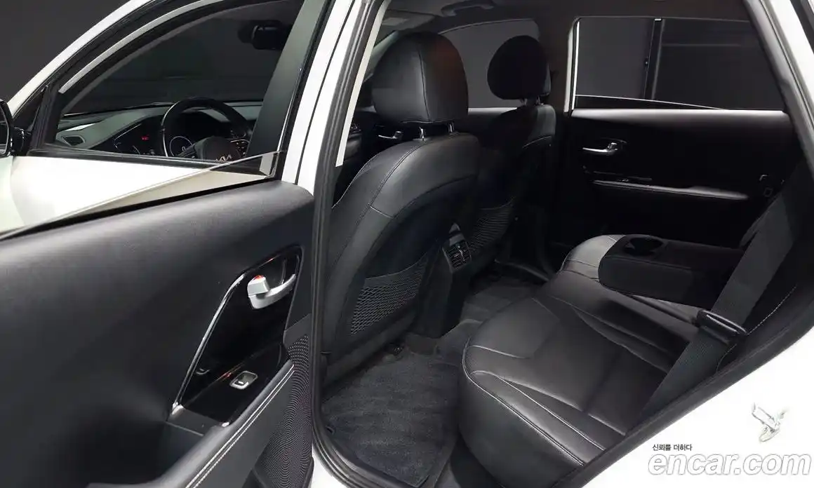Kia Niro 2021 0.2 автомат (гидро), фото 17