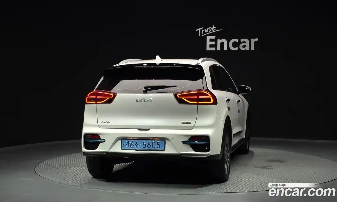Kia Niro 2021 0.2 автомат (гидро), фото 4