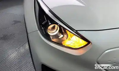Kia Niro 2021 0.2 автомат (гидро), миниатюра 8