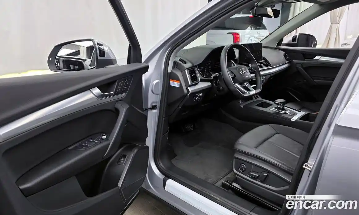 Audi Q5 2023 2.0 автомат (гидро), фото 10