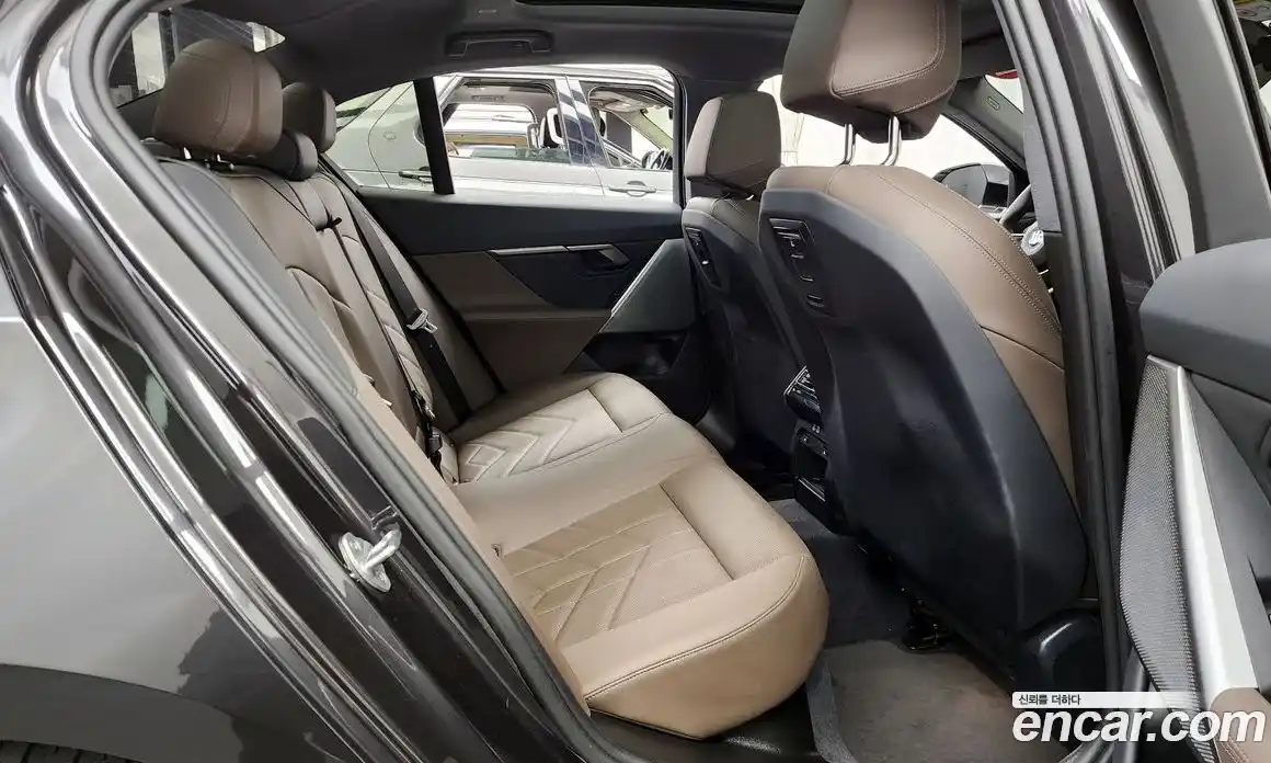 BMW 5 серия 2024 2.0 автомат (гидро), фото 18