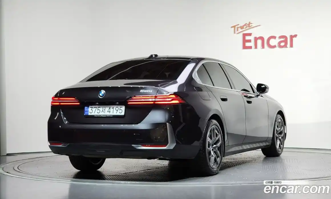 BMW 5 серия 2024 2.0 автомат (гидро), фото 2