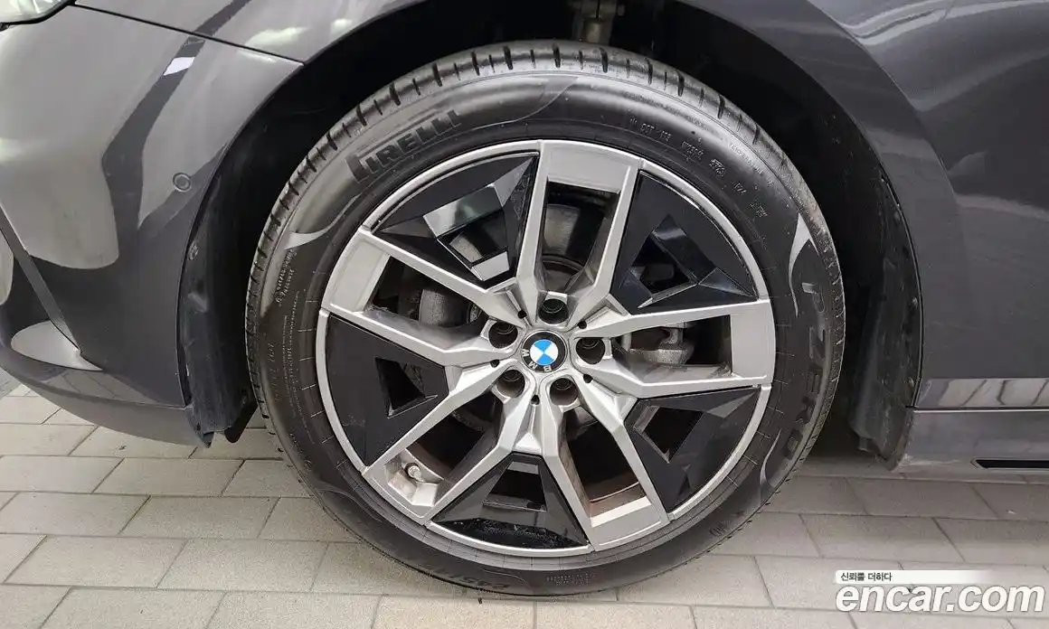BMW 5 серия 2024 2.0 автомат (гидро), фото 5