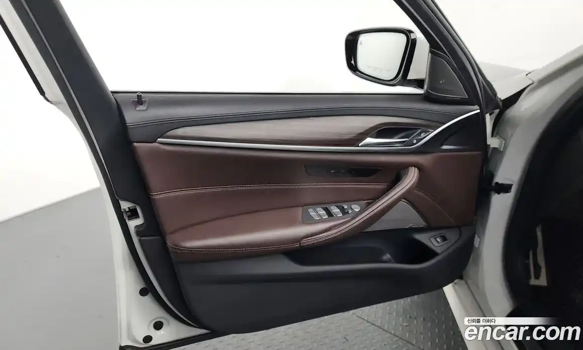 BMW 5 серия 2020 2.0 автомат (гидро), фото 14