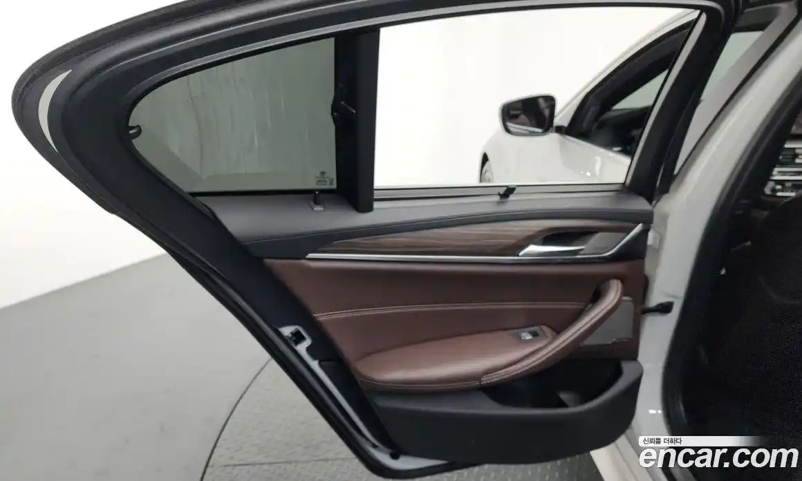 BMW 5 серия 2020 2.0 автомат (гидро), фото 15