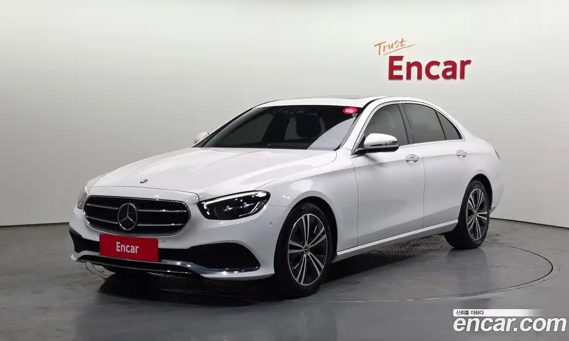 Mercedes-Benz E-Class 2021 2.0 автомат (гидро), фото 1