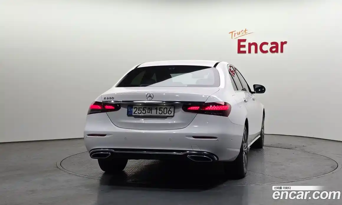 Mercedes-Benz E-Class 2021 2.0 автомат (гидро), фото 4
